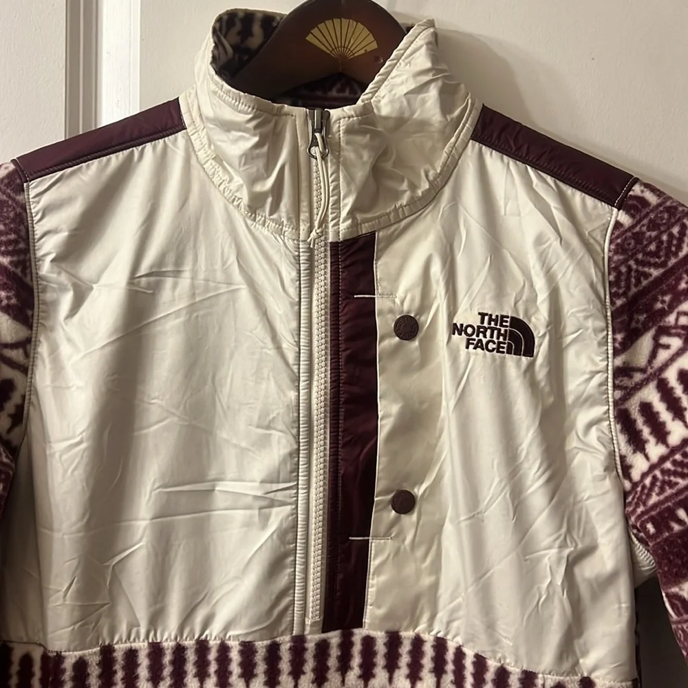 The North Face Jacket,Light Medium Size New with out Tag - Picture 2 of 6